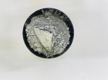 A fine metallic pigment offering a smooth silver finish with subtle reflectivity for decorative and high-end plastic applications. Silver Fine