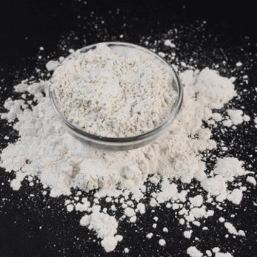 A versatile pearlescent white pigment that adds silky brightness and visual depth to packaging and consumer plastic products. Pearl Pigment White 121